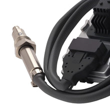 Laad de afbeelding in de galerijviewer, 2x NOx-sensor geschikt voor Mercedes-Benz Actros Atego Antos Euro6 A0101531528
