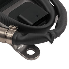 Laad de afbeelding in de galerijviewer, NOx-sensor geschikt voor Mercedes-Benz CLS C218, E-Klasse W212, GLK X204, S-Klasse W222, Sprinter B906, Vito &amp; V-Klasse W447 A0009054310
