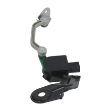 Laad de afbeelding in de galerijviewer, Niveausensor Luchtvering achter LR geschikt voor Audi A6 4F2 4FH 4F0616571J 4F0616572D
