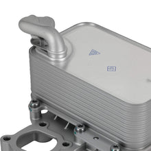 Laad de afbeelding in de galerijviewer, OLIEKOELER ENGINE OLIEKOELER voorzijde geschikt voor Audi A4 A5 A6 A7 A8 Q5 Q7 geschikt voor VW Touareg 3.0 059117015P