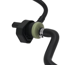 Laad de afbeelding in de galerijviewer, Crankcase ventilation klep geschikt voor Mercedes A-Klasse W176 A160 2015-2018 nieuw