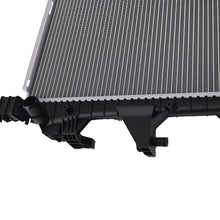 Laad de afbeelding in de galerijviewer, Aluminium Radiateur geschikt voor VW Multivan 7E 7H 2.0 TDI 4WD 2009-2015 7E0121253A