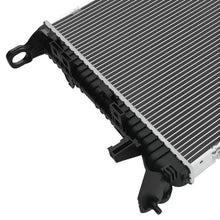 Laad de afbeelding in de galerijviewer, Aluminium Radiateur geschikt voor Audi A4 Quattro 2009 MT 8K0121251H AU3010148