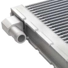 Laad de afbeelding in de galerijviewer, Aluminium Radiateur geschikt voor BMW X5 E70 F15 F85 2.0L 3.0L 2016-2018 7576273