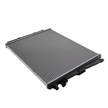 Laad de afbeelding in de galerijviewer, Aluminium Radiateur geschikt voor BMW 230i/330i/430i 2.0L 2019-2024 17118666811