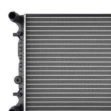 Laad de afbeelding in de galerijviewer, Aluminium Radiateur geschikt voor SEAT Ibiza III 6L1 1.2 1.4 1.6 02-09 6Q0121253H