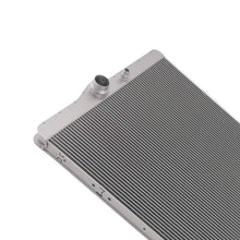 Laad de afbeelding in de galerijviewer, Aluminium Radiateur geschikt voor BMW M2 M3 M4 3.0L Manual Transmissie 17112284607