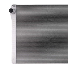 Laad de afbeelding in de galerijviewer, Aluminium Radiateur geschikt voor BMW M2 M3 M4 3.0L Manual Transmissie 17112284607