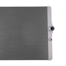 Laad de afbeelding in de galerijviewer, Aluminium Radiateur geschikt voor BMW M2 M3 M4 3.0L Manual Transmissie 17112284607