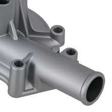 Laad de afbeelding in de galerijviewer, Waterpomp geschikt voor Kubota B1700/B2100 Belt-driven 16241-73034 Aluminium