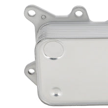 Laad de afbeelding in de galerijviewer, Engine Oil Cooler 6421880001 compatible for Mercedes ML GL R Class CDI 4-Matic