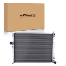 Laad de afbeelding in de galerijviewer, 3 Row Aluminum Radiateur geschikt voor BMW E46 1999-2006 MT BM3010107 Cross Flow